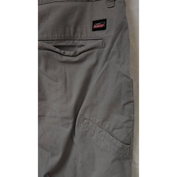 Dickies Sz 44 Grey Loose Fit Chino Cellphone Pockets Work Shorts 11" Inseam - Picture 8 of 9